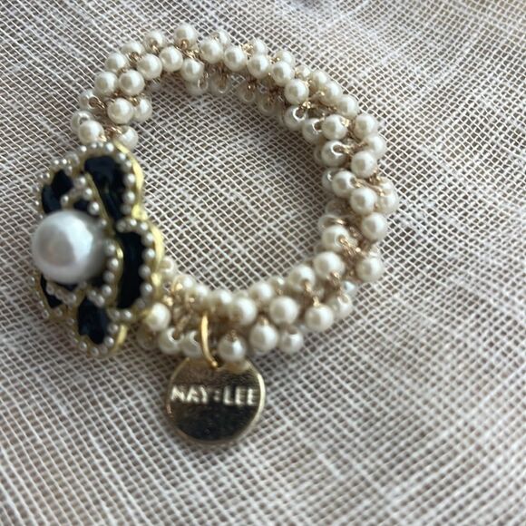 Bbw contrast camilla flower bag charm/keychain & hair elastic/bracelet pearl - Picture 5 of 9